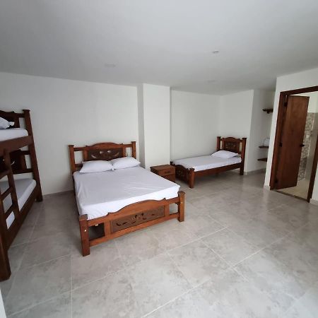 Hotel Antonella Plaza Пинчоте Экстерьер фото