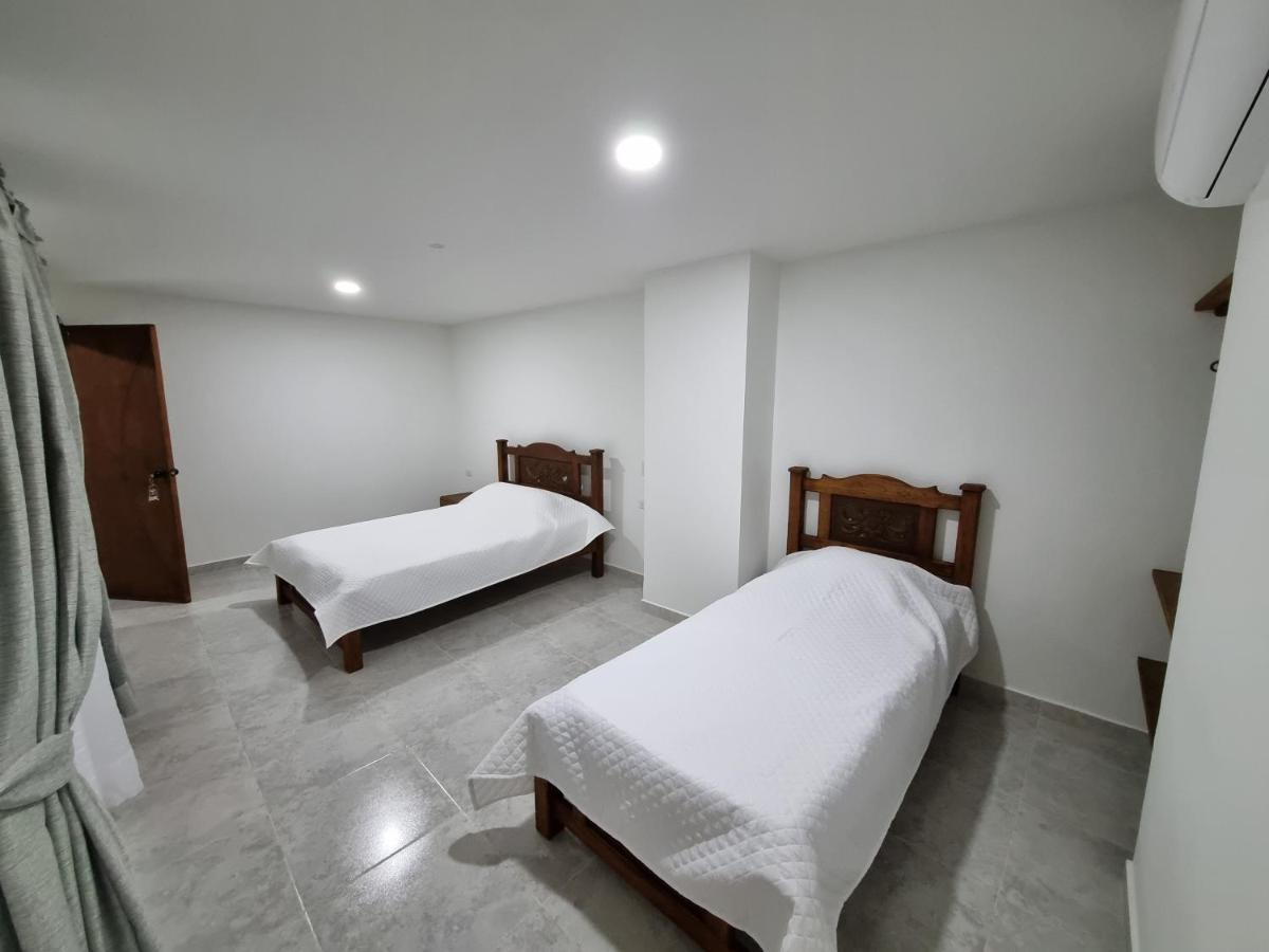 Hotel Antonella Plaza Пинчоте Экстерьер фото